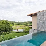 Vista Deslumbrante, 4 Suites, Piscina, Prox Golfe