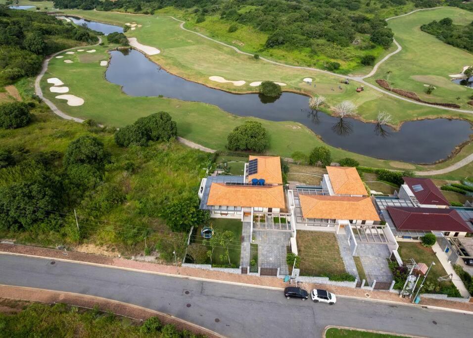 Casa de férias Vista Deslumbrante, 4 Suites, Piscina, Prox Golfe