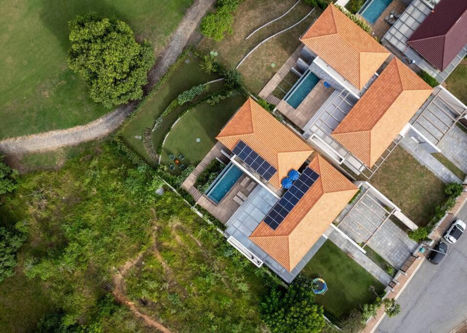 Vista Deslumbrante, 4 Suites, Piscina, Prox Golfe